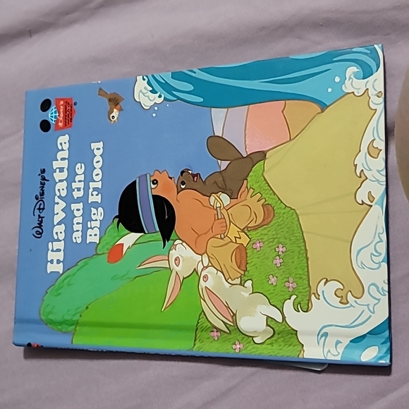 Hiawatha and the Big Flood Book - Picture 1 of 4